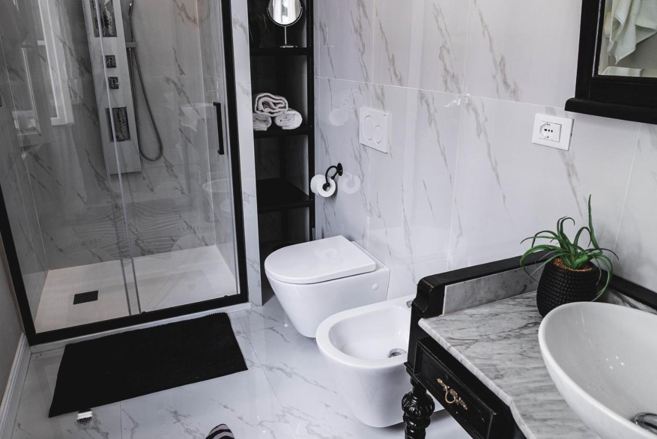 Belvedere Luxury Apartment, View On The Lucca Walls Εξωτερικό φωτογραφία